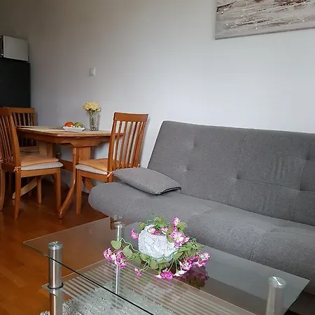 Nikola Apartment Split